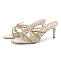 The new round-toed rhinestone bow high-heeled sandals exude an elegant charm